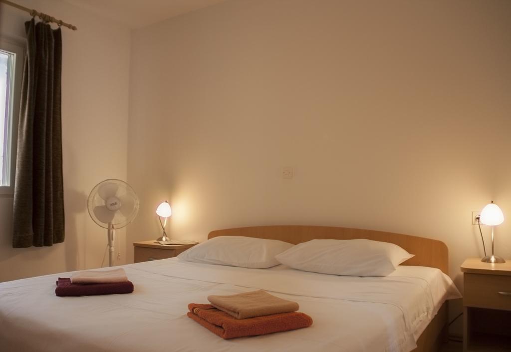 เฮาส์ บักลิยา Apartment ลุมบาร์ดา ห้อง รูปภาพ